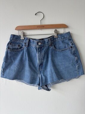DIY LEVI 505 SHORTS- READ DESCRIPTION!!